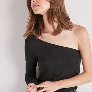 LUCKY BRAND BLACK ONE SHOULDER RIBBED SHIRT